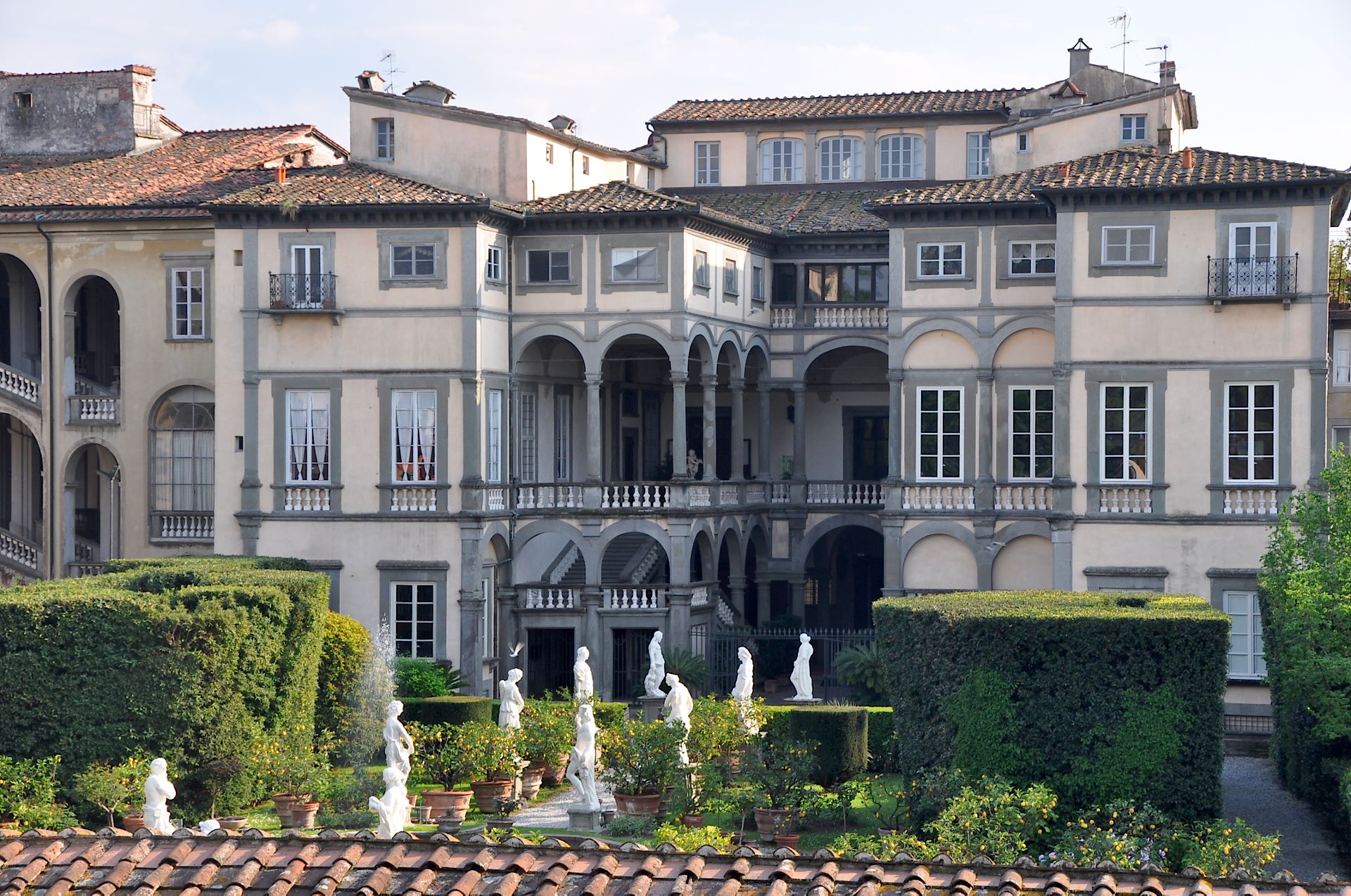 Palazzo Pfanner, Lucca